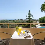 Olive Garden Hotel