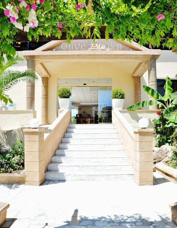 Hotell Olive Garden 4*